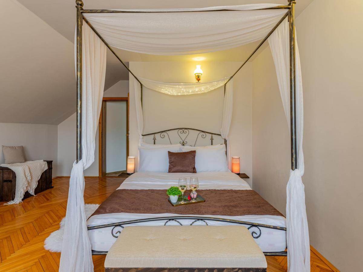 Rose Apartment Sighisoara Luaran gambar